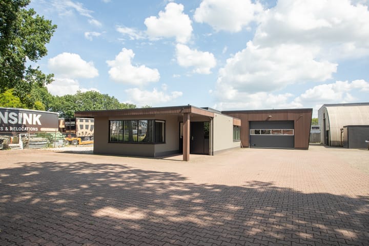 Aadijk 5-a, Almelo