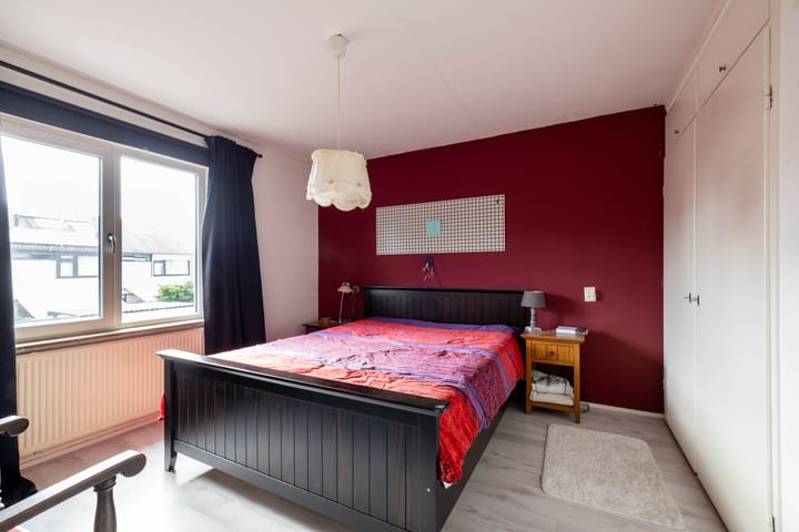 Tussenwoning te koop: Brucknerstraat 4, Almelo