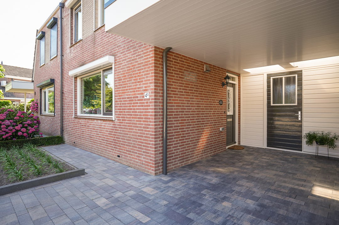 Photo 43 of Eijkhovenstraat 4-D