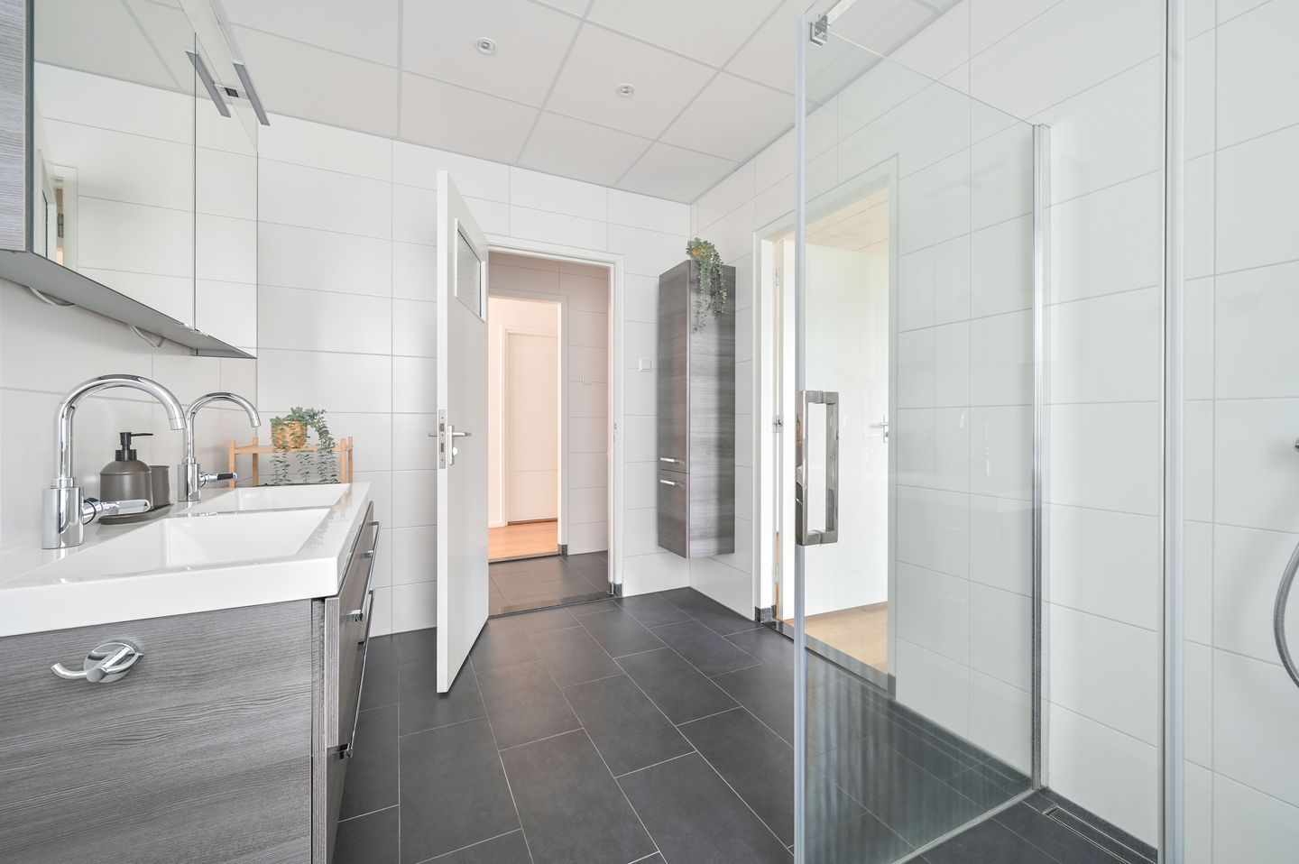 Photo 20 of Raadhuisstraat 4