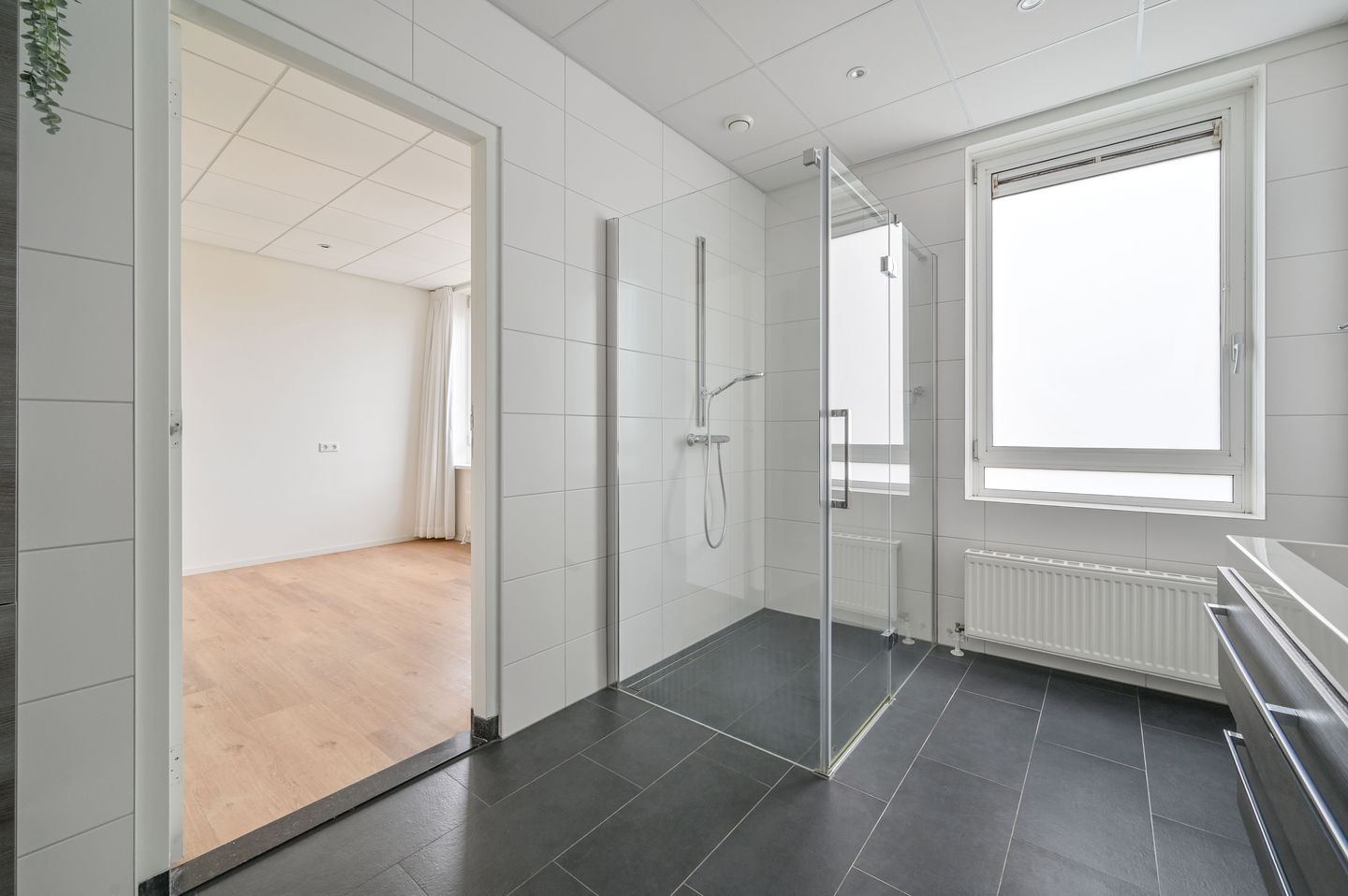 Photo 19 of Raadhuisstraat 4