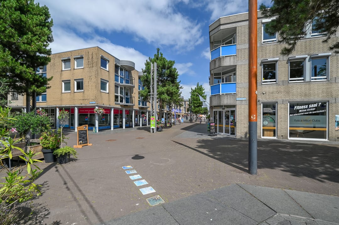 Photo 28 of Raadhuisstraat 4