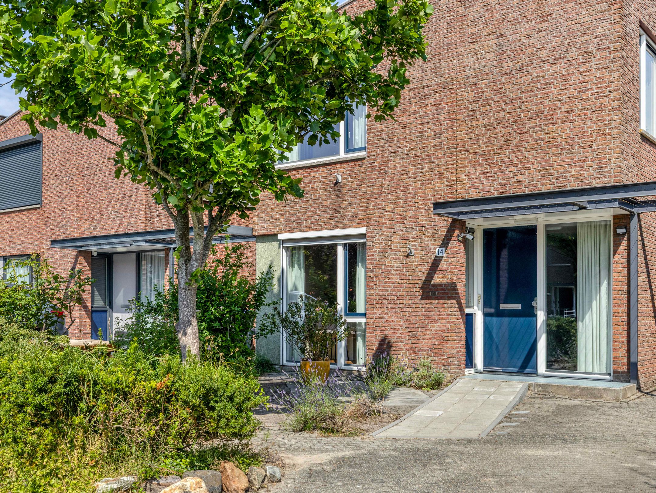 Photo 51 of Geeuw 14