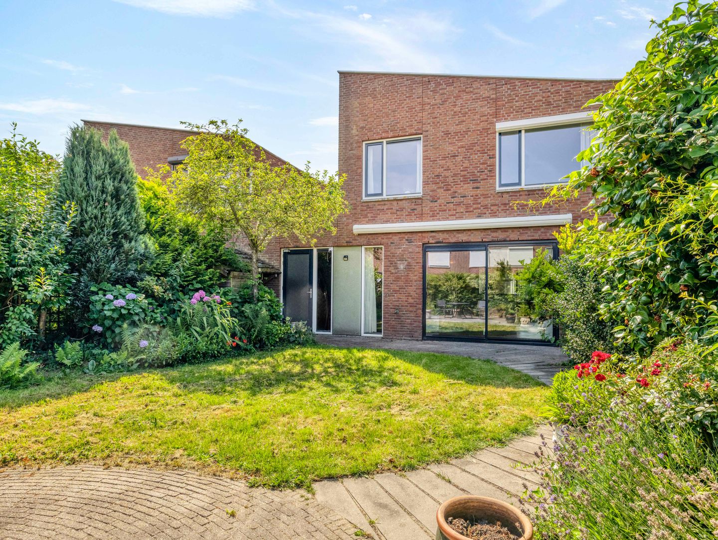 Photo 25 of Geeuw 14