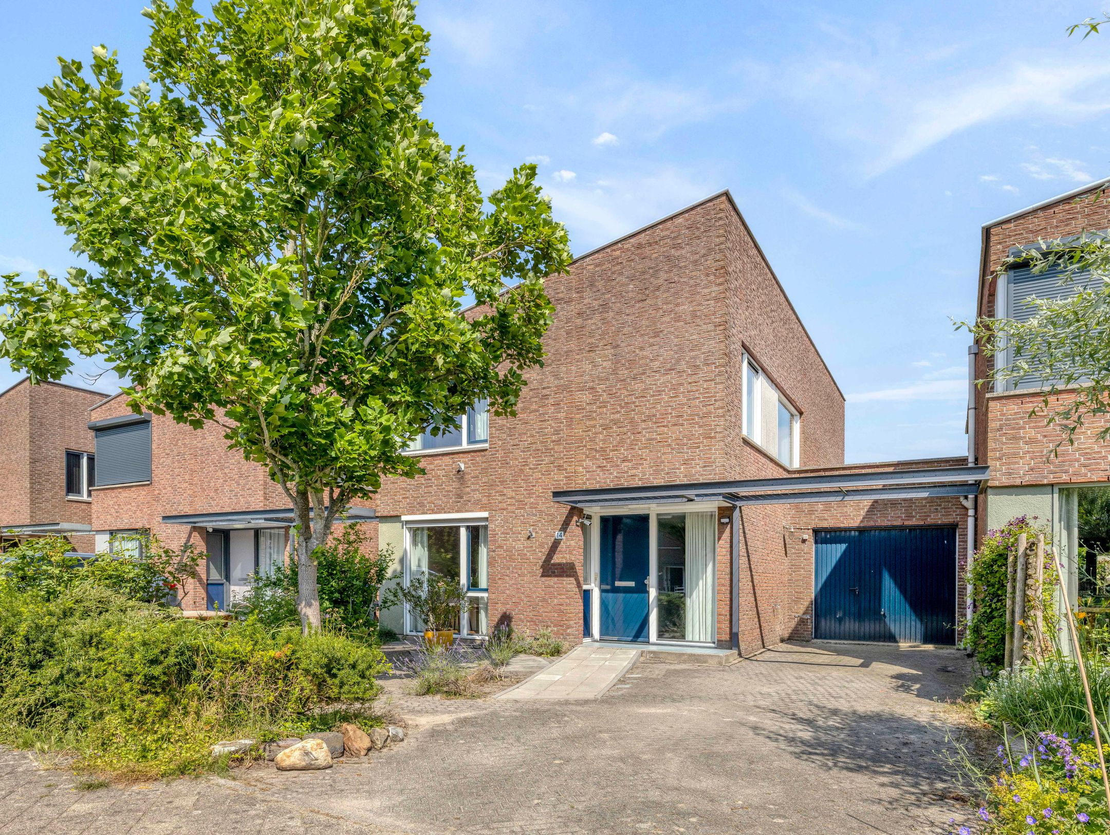 Photo 48 of Geeuw 14