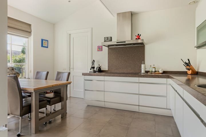 Foto 4 van Eva Besnyöstraat 20