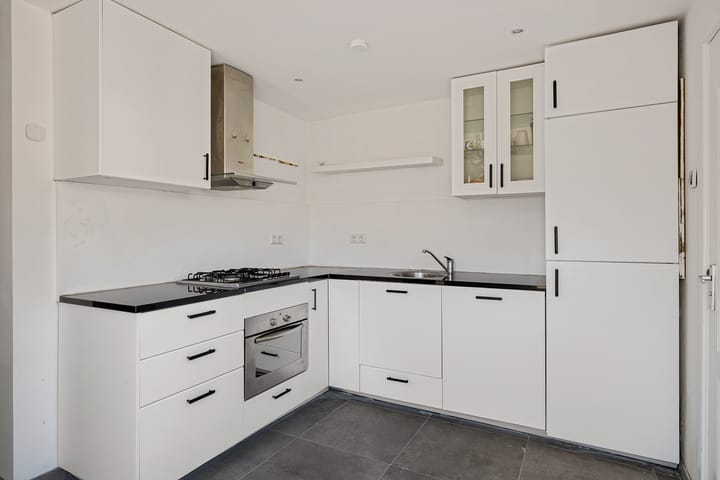 Tussenwoning te koop: Bijlstraat 37, Bussum