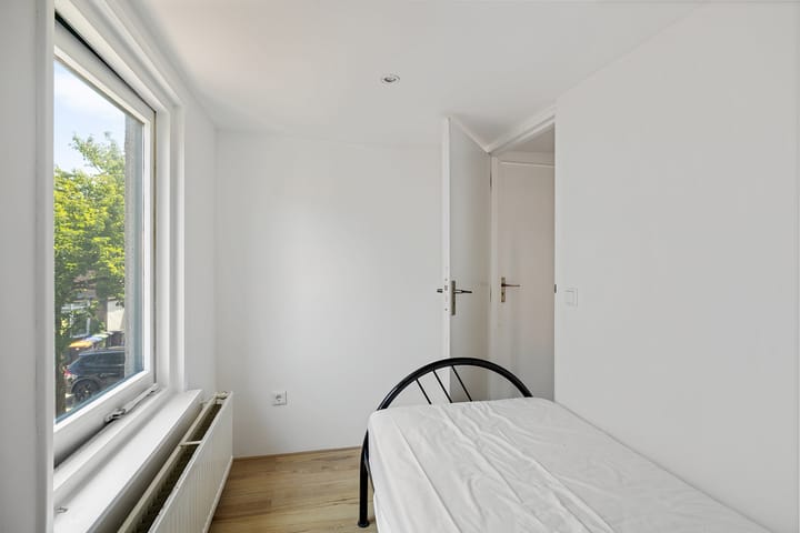 Tussenwoning te koop: Bijlstraat 37, Bussum