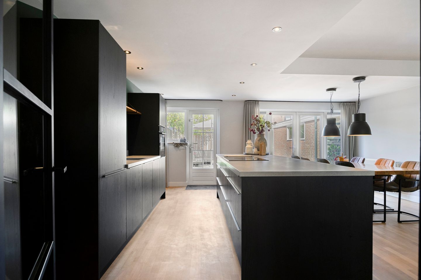 Foto 10 van Irisstraat 22