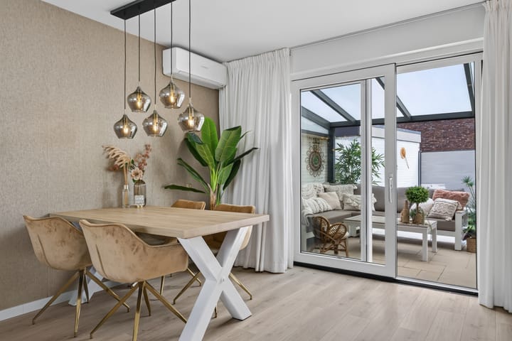 Tussenwoning te koop: W.J. van Ghentstraat 29, Vught