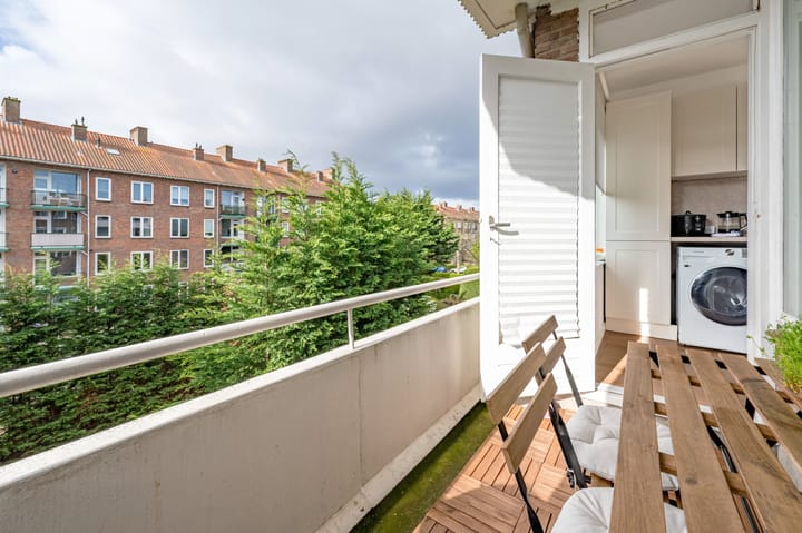 Appartement te koop: van Leeuwenstraat 14, Voorburg