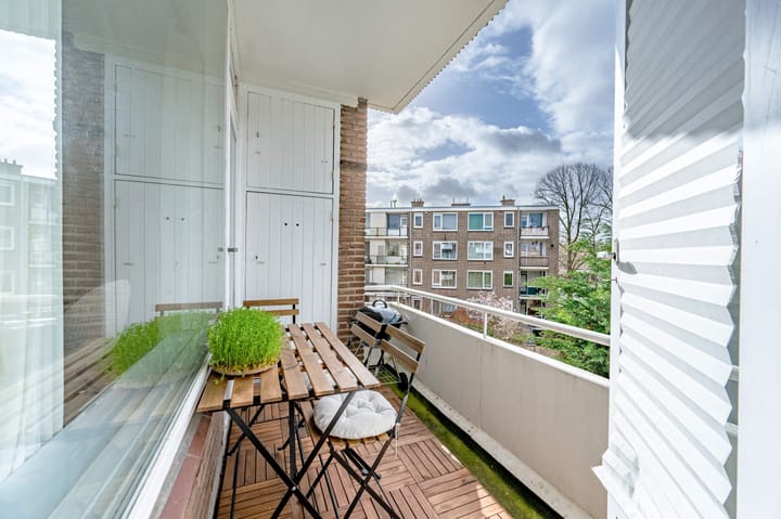 Appartement te koop: van Leeuwenstraat 14, Voorburg