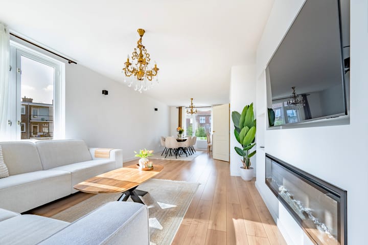 Appartement te koop: van Leeuwenstraat 14, Voorburg