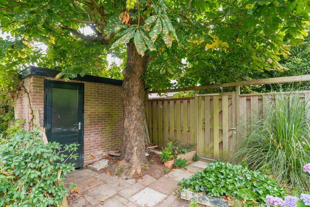 Photo 22 of Beatrixstraat 27