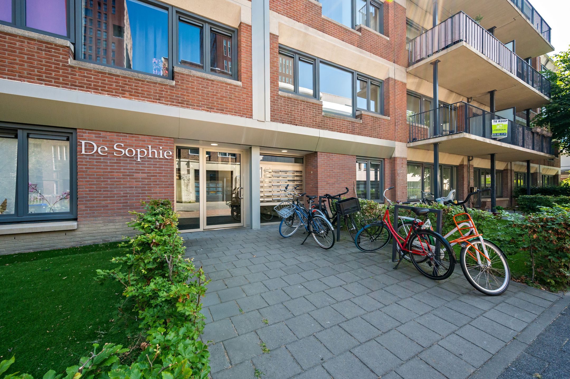 Photo 6 of Koningin Sophiestraat 216