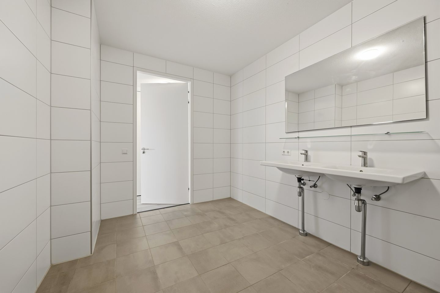 Photo 10 of Koningin Sophiestraat 216