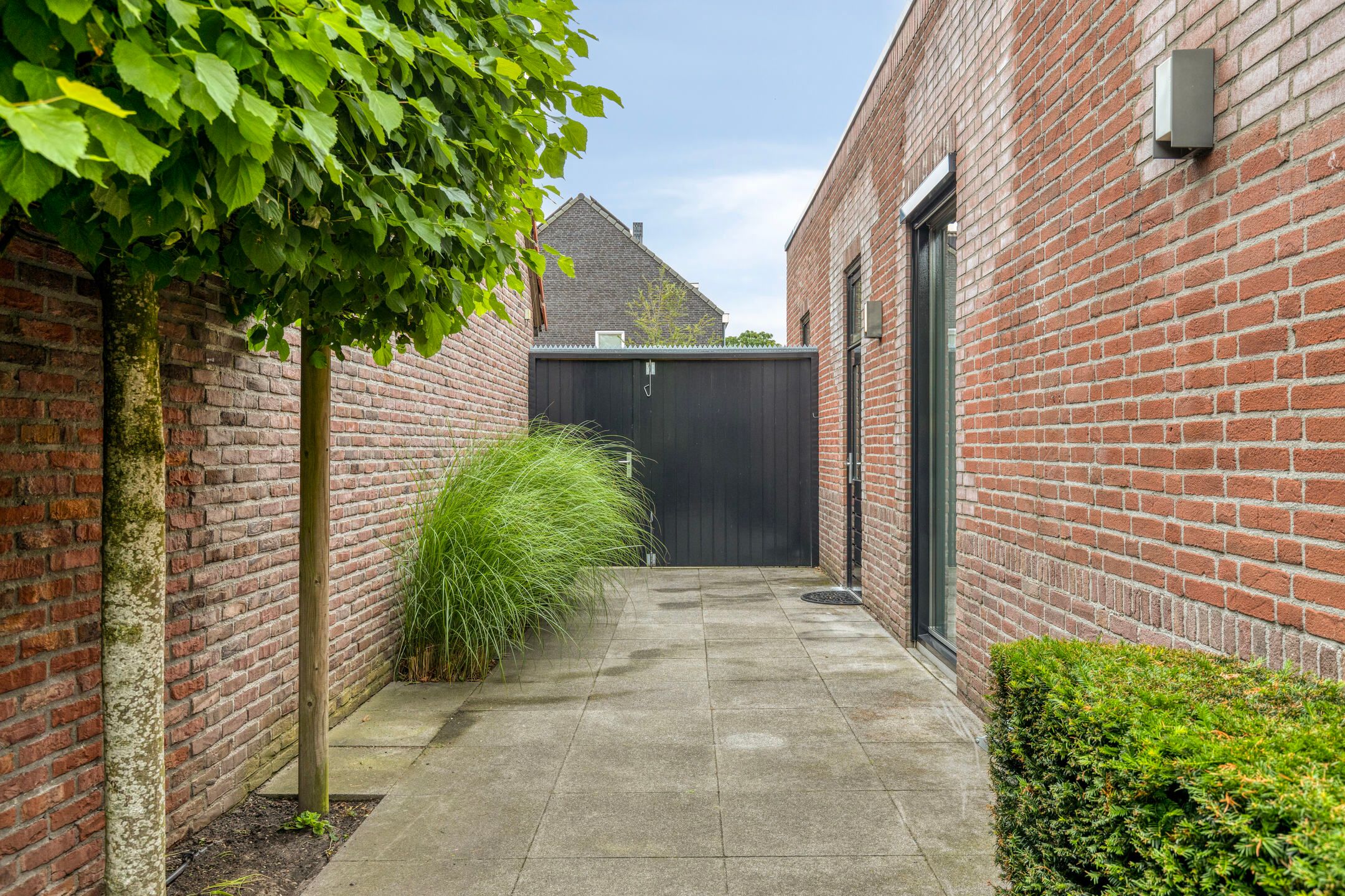 Photo 66 of Min.Charles Ruysstraat 14