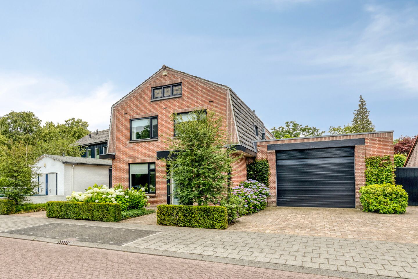 Photo 4 of Min.Charles Ruysstraat 14