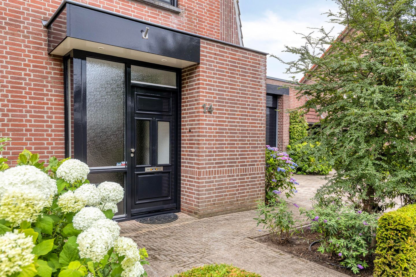 Photo 5 of Min.Charles Ruysstraat 14