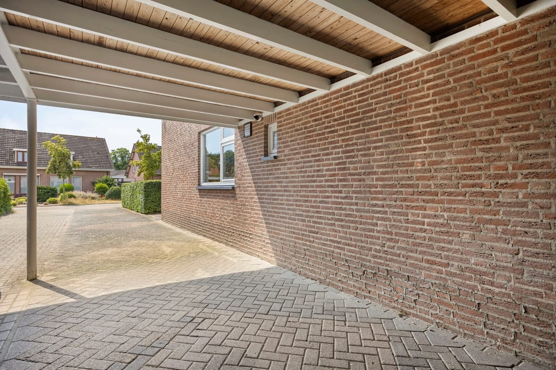 Photo 37 of Paulus Potterstraat 14