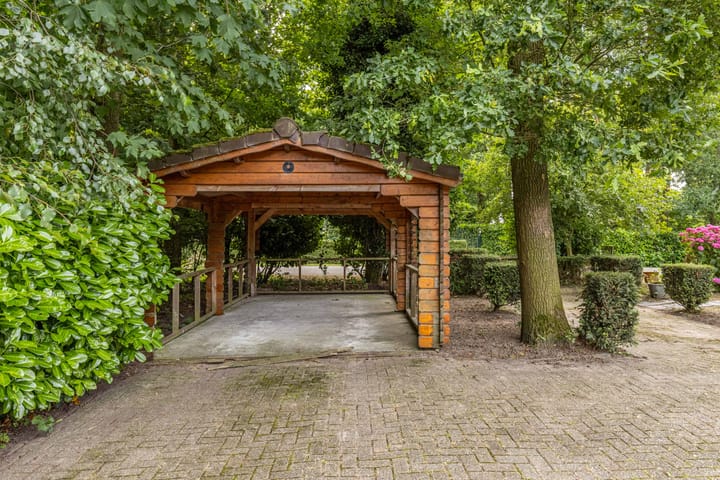 Vrijstaande woning te koop: Eikenlaan 28, Dronten