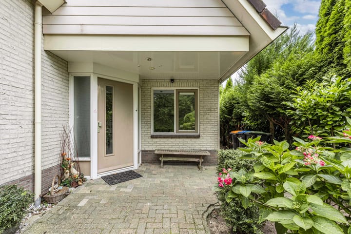 Vrijstaande woning te koop: Eikenlaan 28, Dronten
