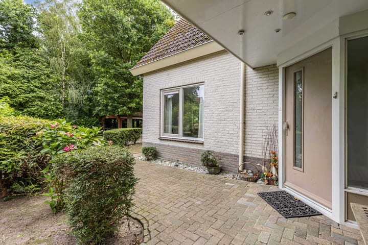 Vrijstaande woning te koop: Eikenlaan 28, Dronten