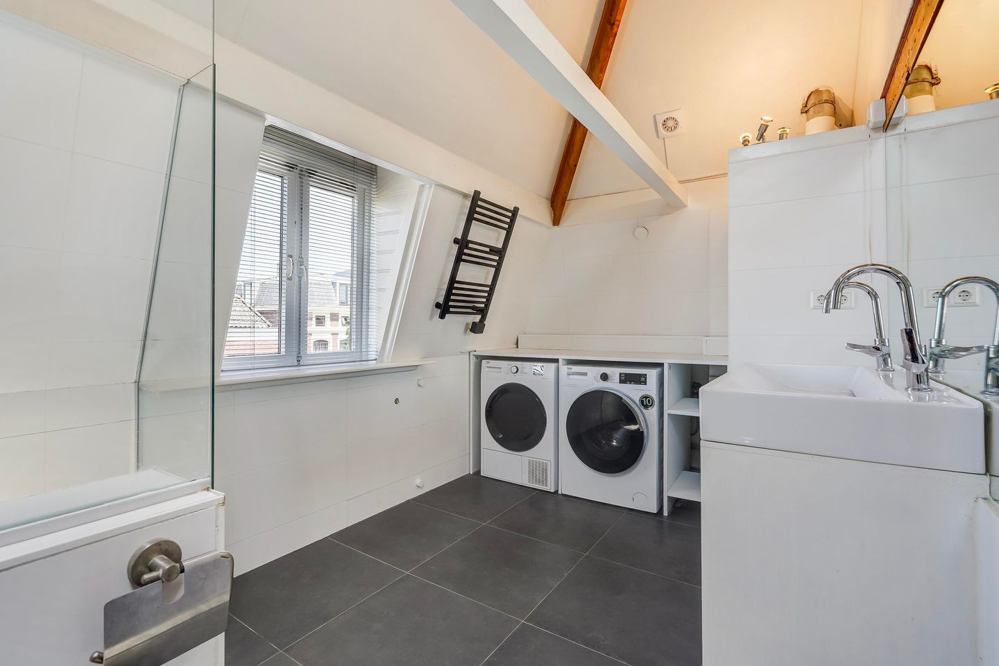 Photo 65 of Vlamingstraat 33