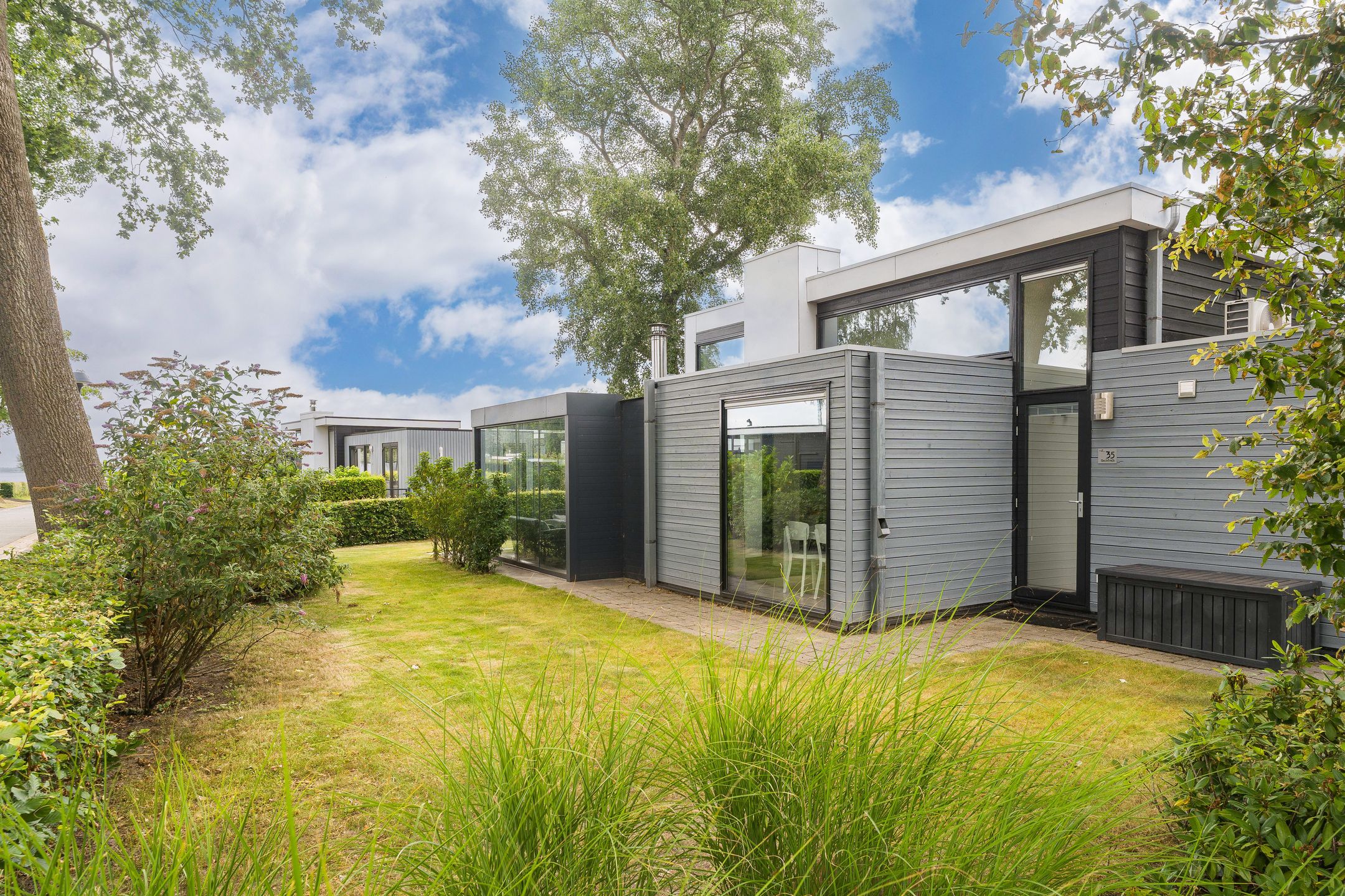 2-bedroom freehold villa in Hulshorst — photo 3 of 5