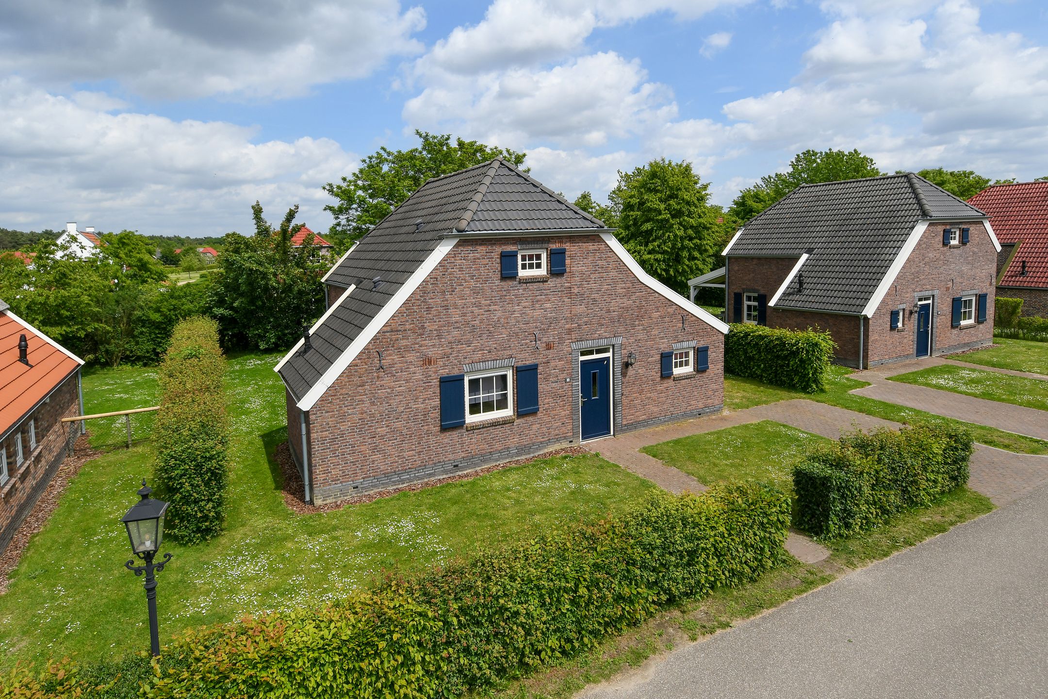 3-bedroom freehold villa in Roggel — photo 1 of 5