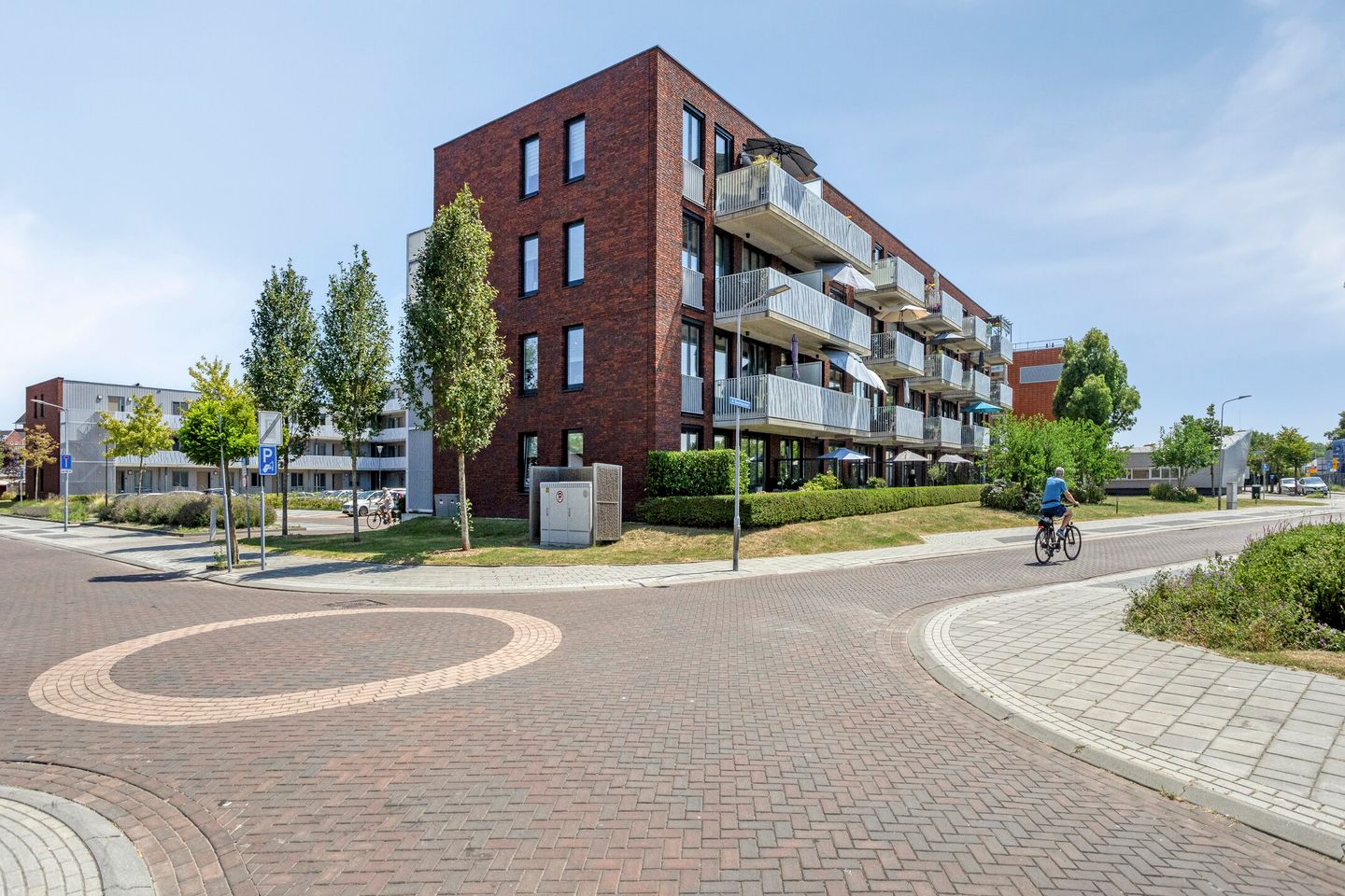 Foto 1 van Hollandiaplein 11-39
