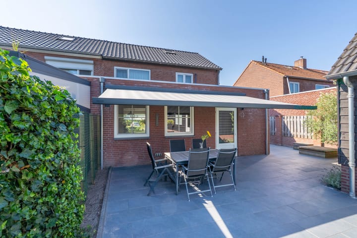 Hoekwoning te koop: Theobaldusweg 49, Overloon