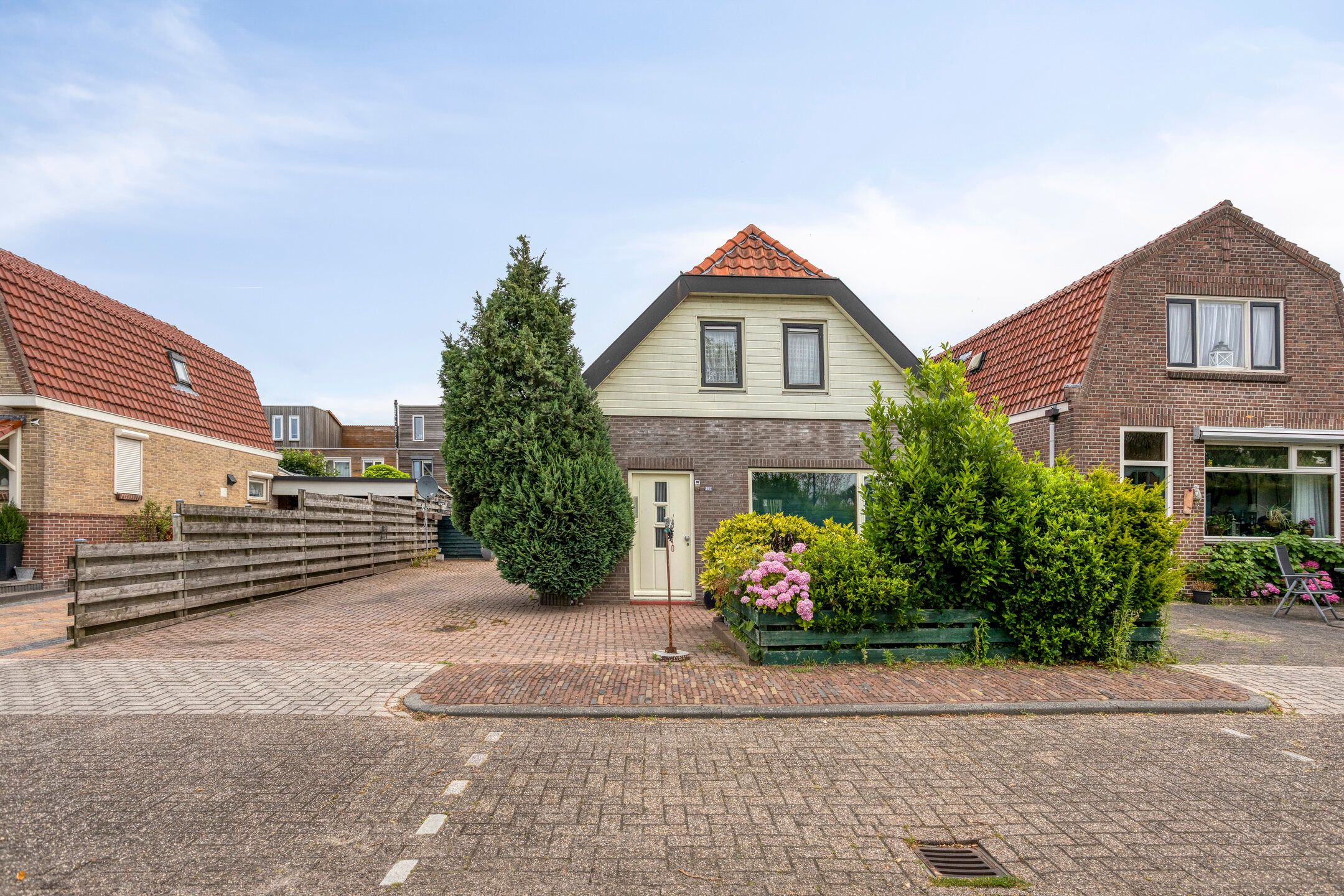 Photo 6 of Westeinde 30