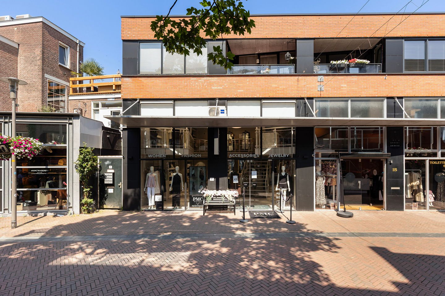 Bekijk foto 1 van Beekstraat 1-A