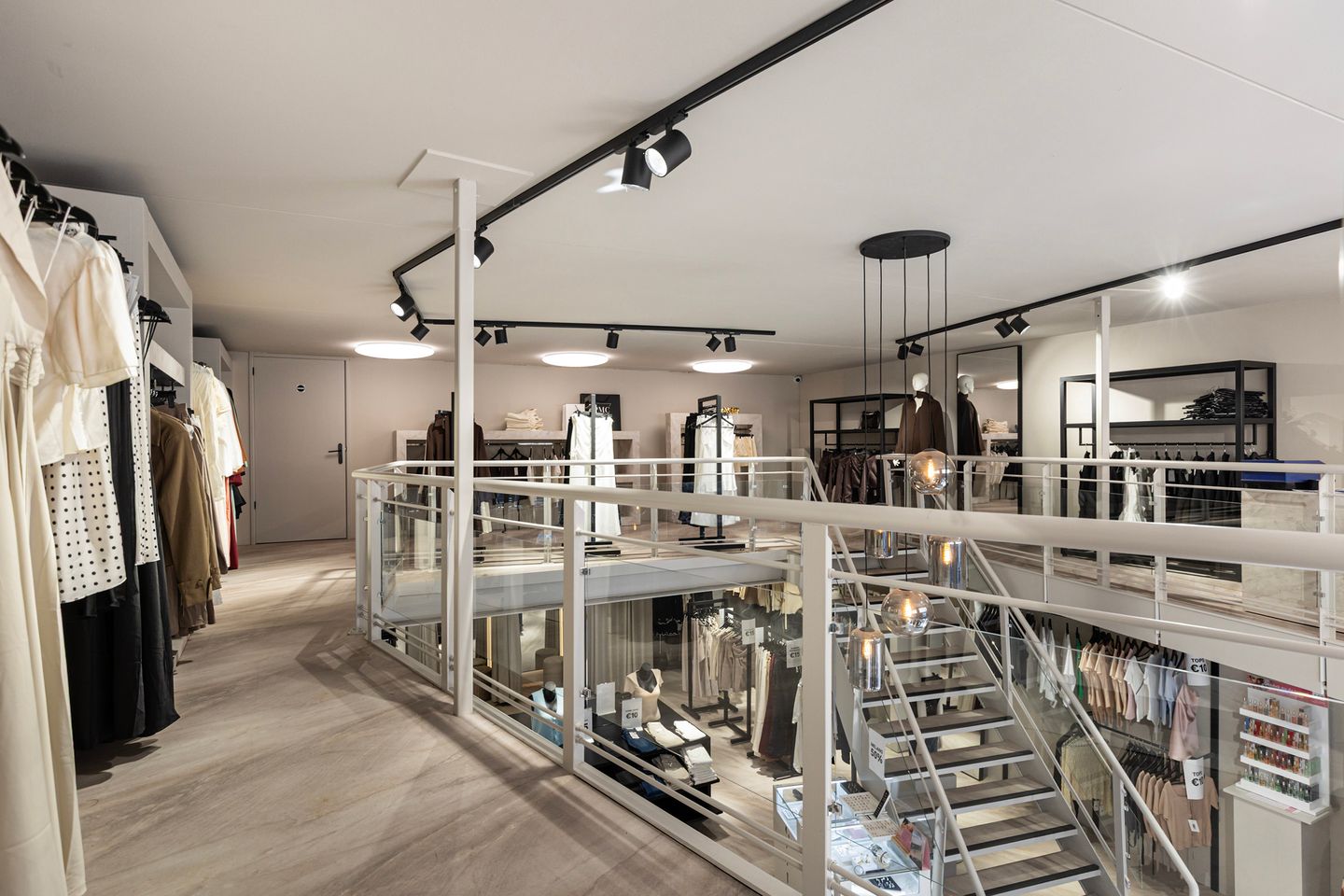 Bekijk foto 3 van Beekstraat 1-A