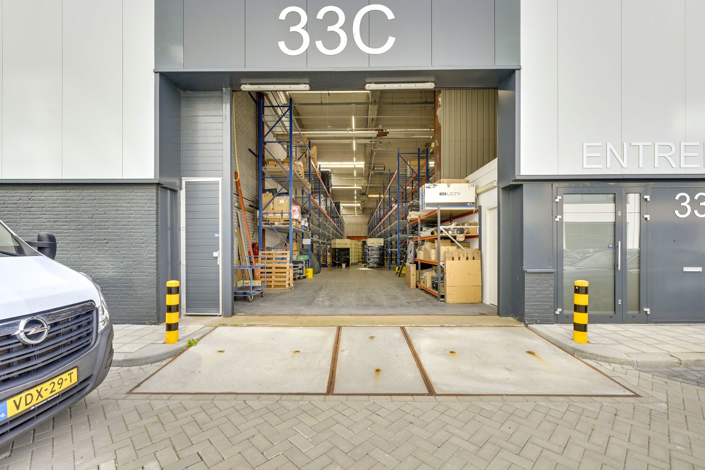 Bekijk foto 2 van Zonnebaan 33