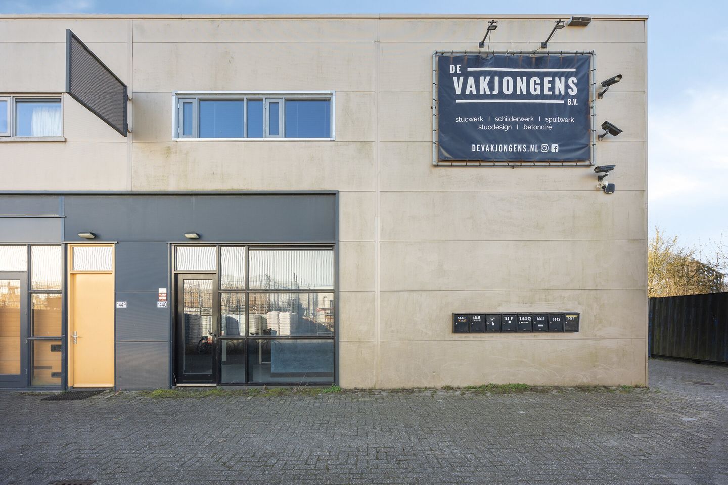 Bekijk foto 3 van Van IJsendijkstraat 144-Q