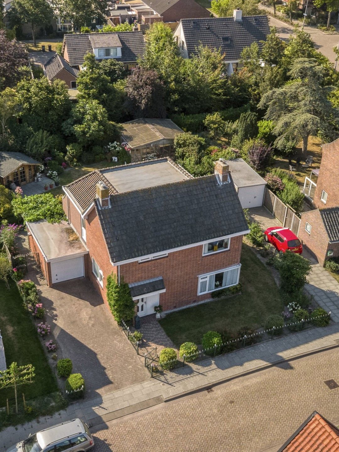 Photo 37 of Deltastraat 4