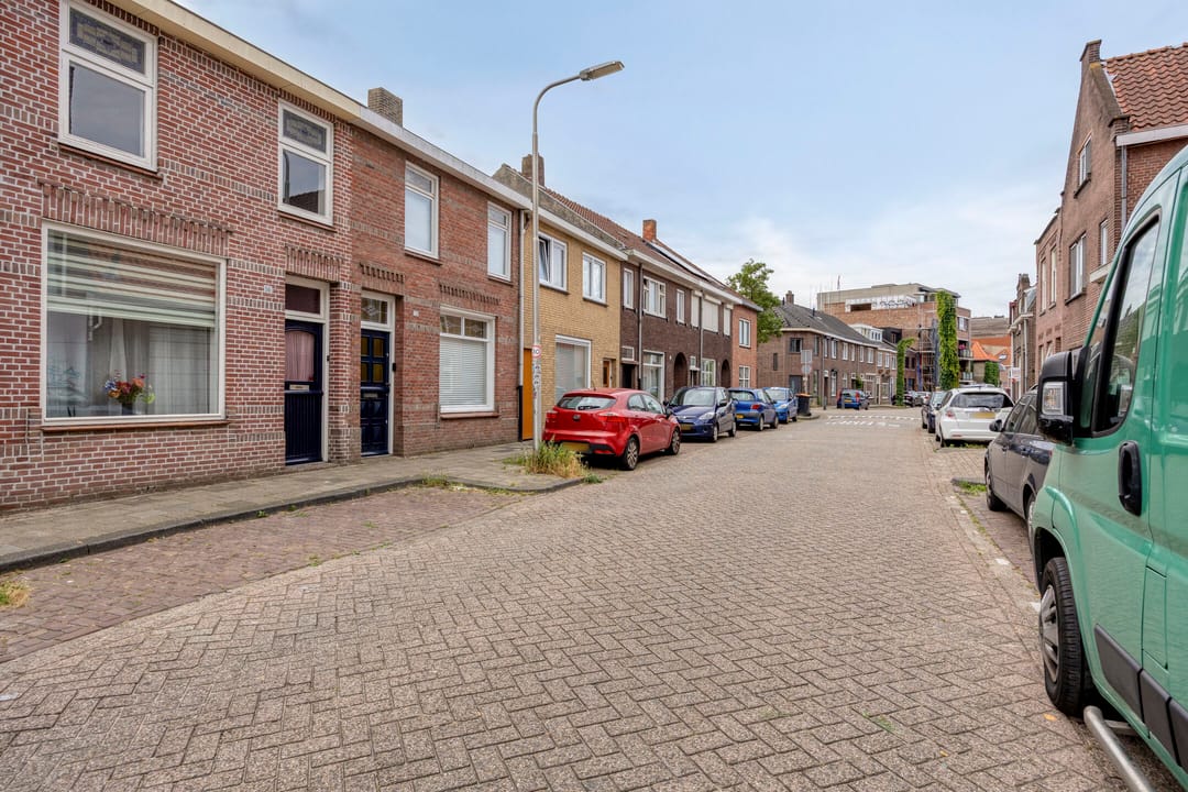Photo 2 of Groeseindstraat 16