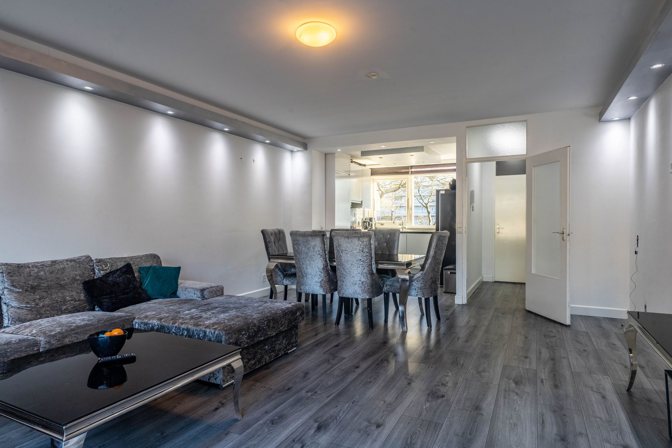 Photo 9 of Rode Zee 31