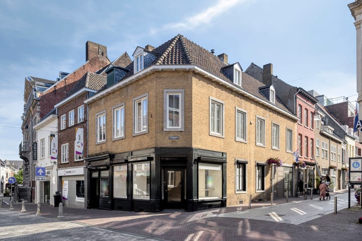 Neerstraat 39-41, Roermond