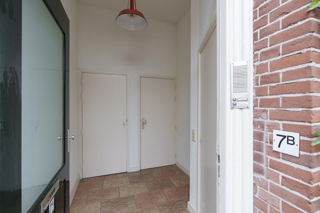 Photo 6 of Mgr. van de Weteringstraat 7-B
