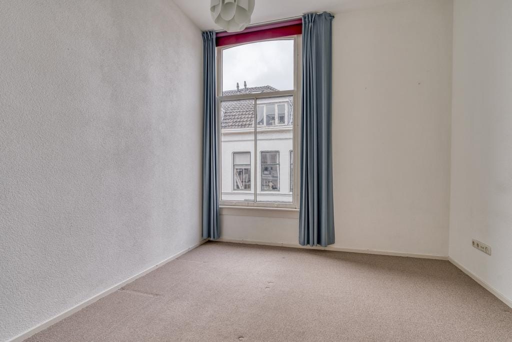Photo 21 of Mgr. van de Weteringstraat 7-B