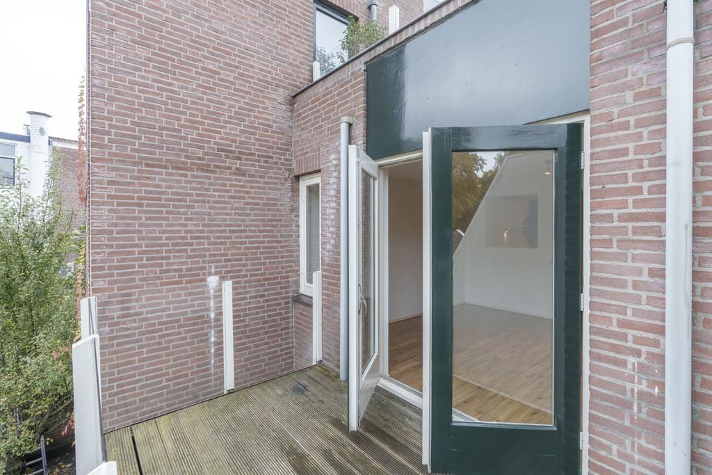 Photo 12 of Mgr. van de Weteringstraat 7-B