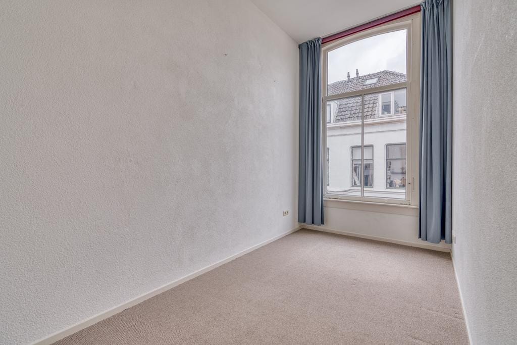 Photo 23 of Mgr. van de Weteringstraat 7-B