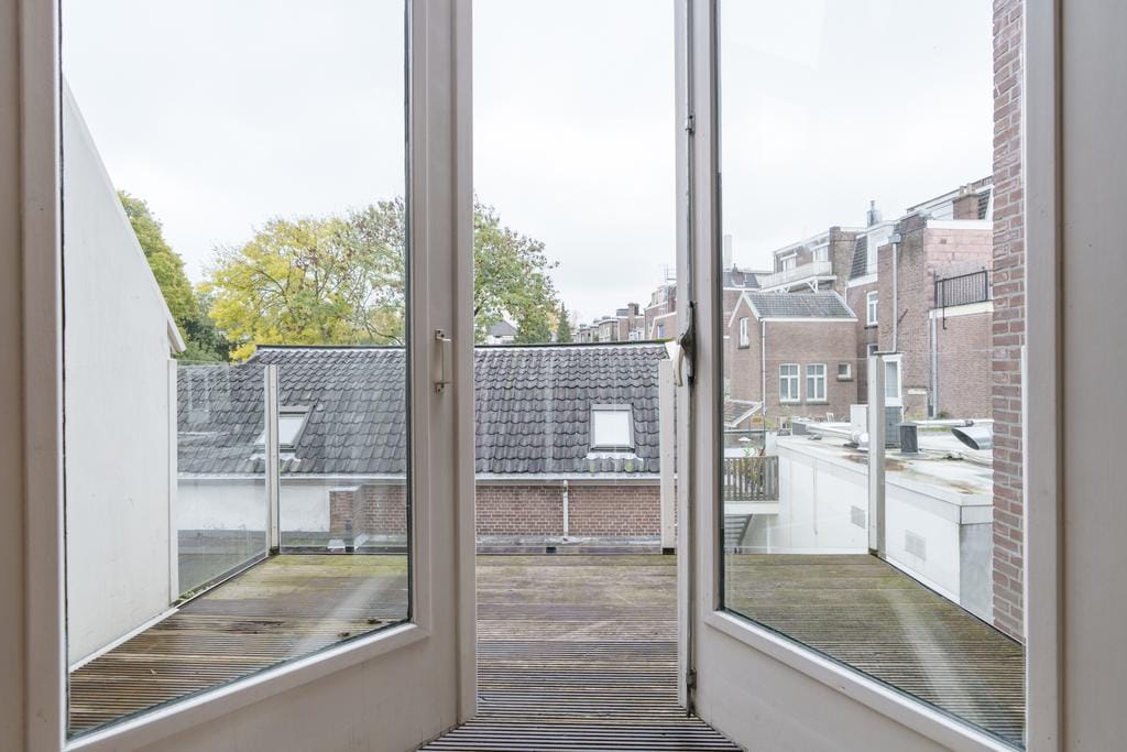 Photo 10 of Mgr. van de Weteringstraat 7-B
