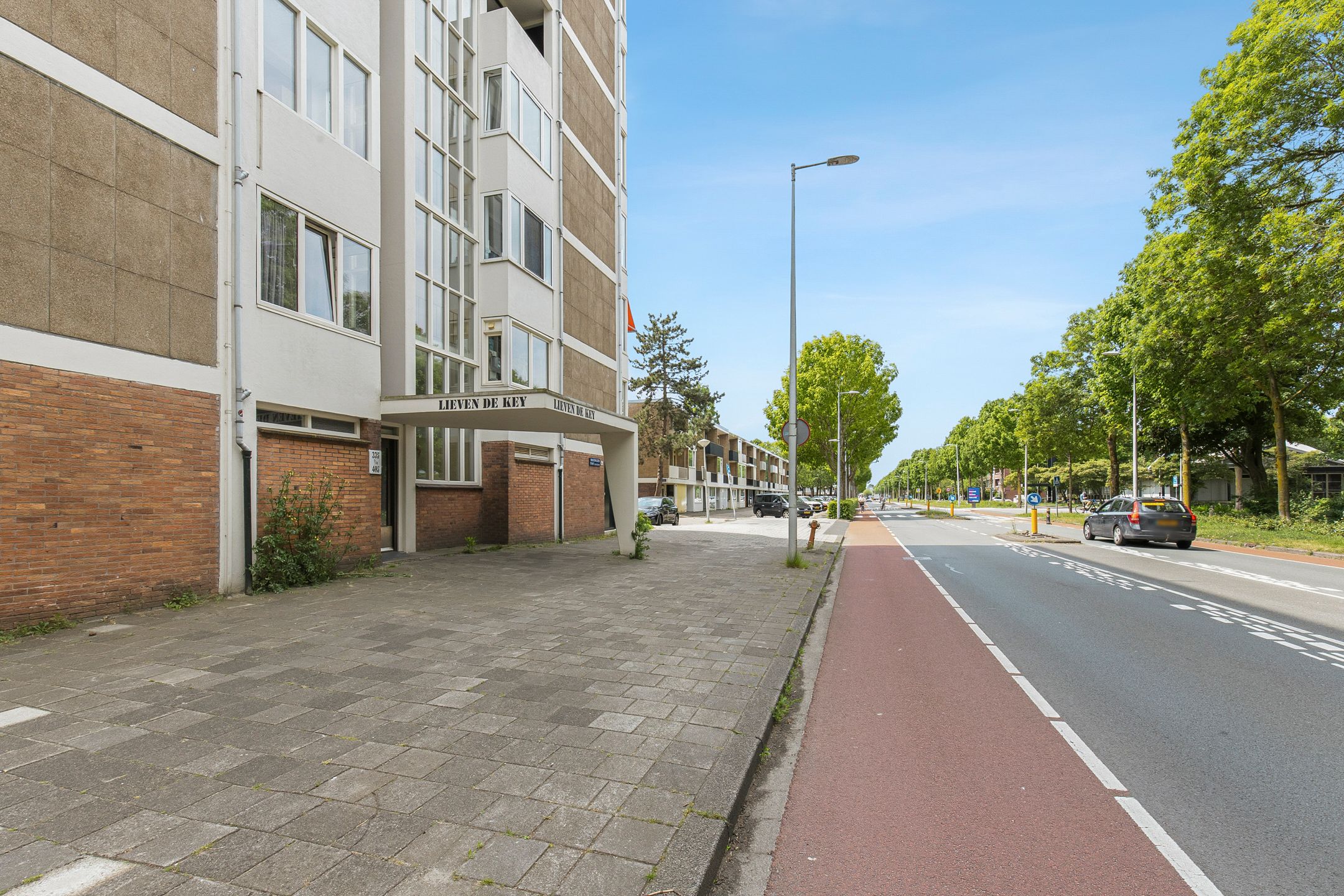 Photo 36 of Van Boshuizenstraat 375