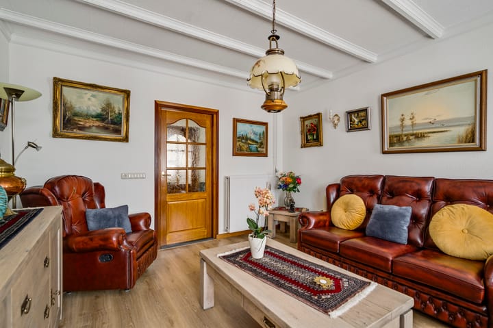 Tussenwoning te koop: Burgemeester thomas wackersstraat 23, Roermond