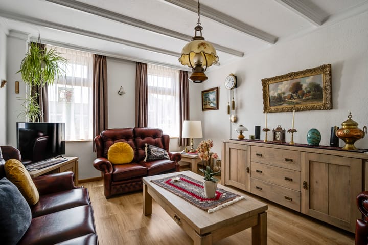 Tussenwoning te koop: Burgemeester thomas wackersstraat 23, Roermond