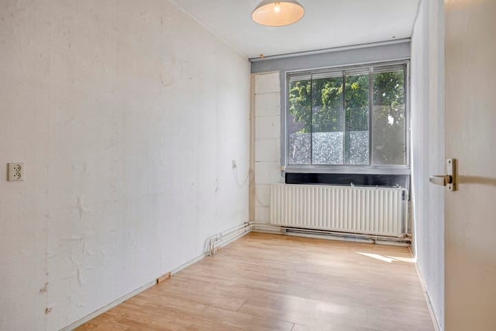 Tussenwoning te koop: Doornenburg 456, Deventer